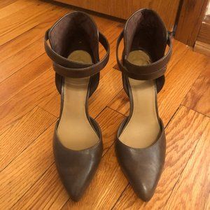 Fergie Shoes | Ankle Strap Pointed Toe Pumps |